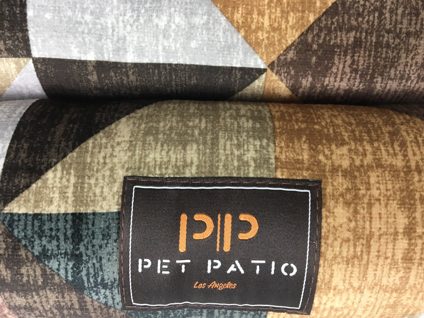 pet patio logo, brown 